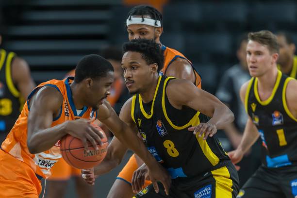 刁钻的传球 刁钻的传球