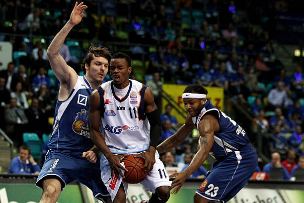 将坐镇主场 将坐镇主场